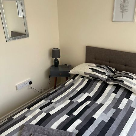 Sea Breeze Is Next To The Beach & Harbour Harwich Luaran gambar